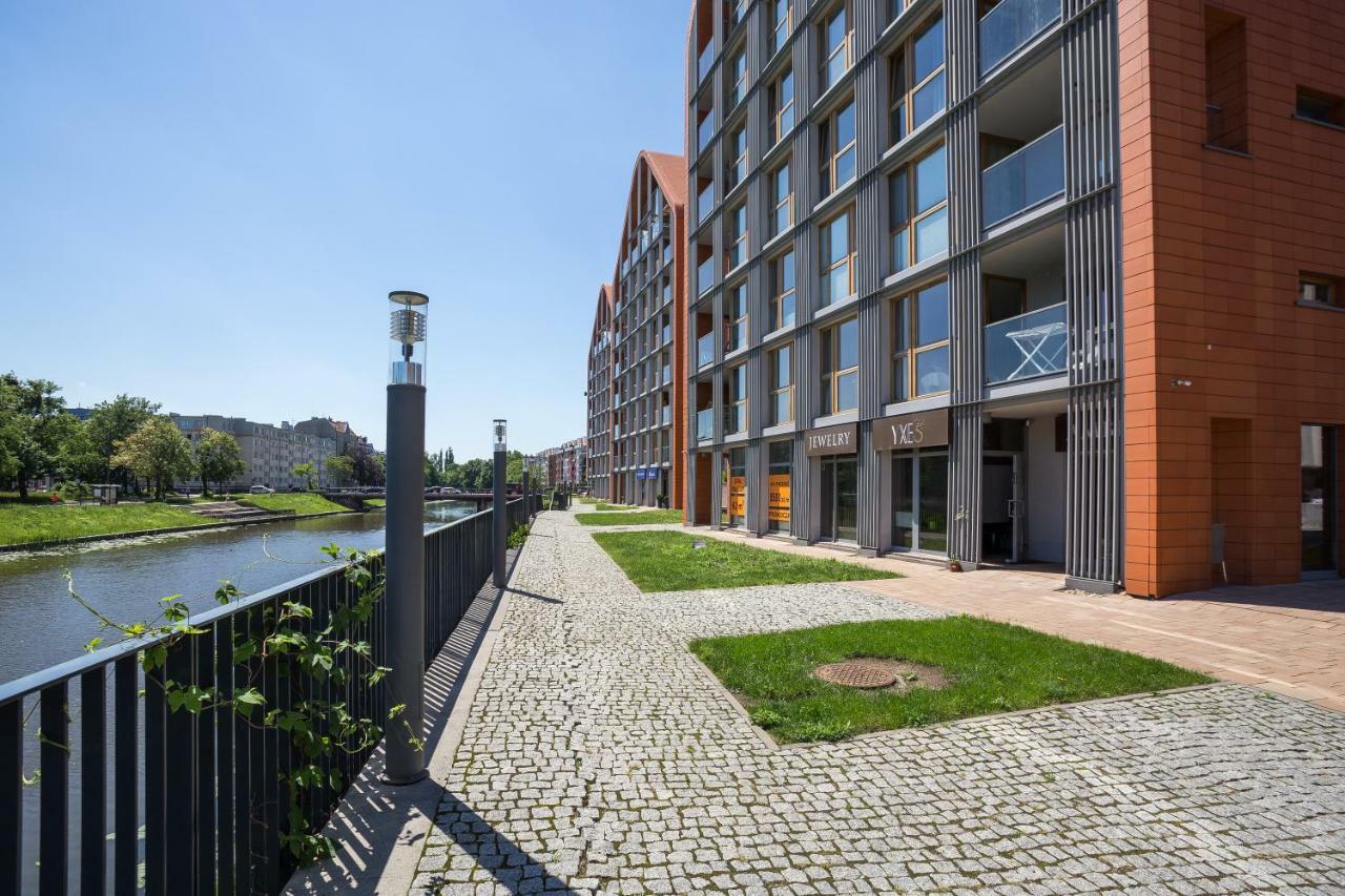 Unique Motlawa Riverbank Apartment Gdansk Exterior foto